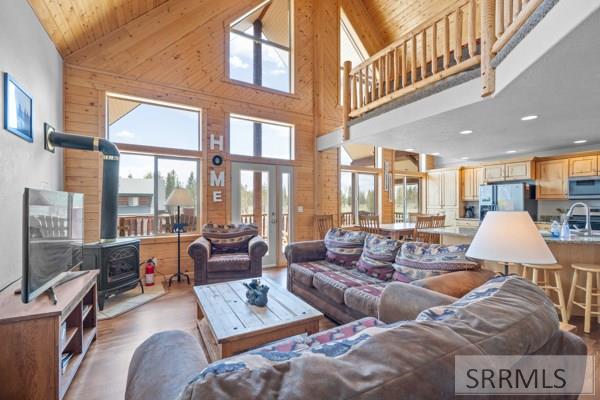 3300 Lariat Road Property Photo 3