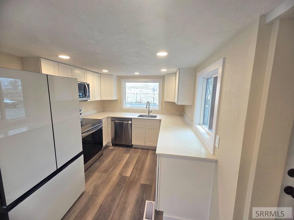 4920 S 5th Avenue # 8 Property Photo 3