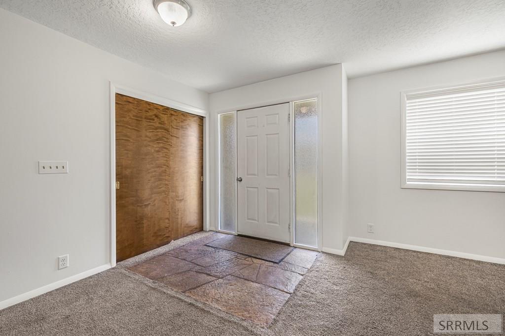 2424 E 244 N Property Photo 3