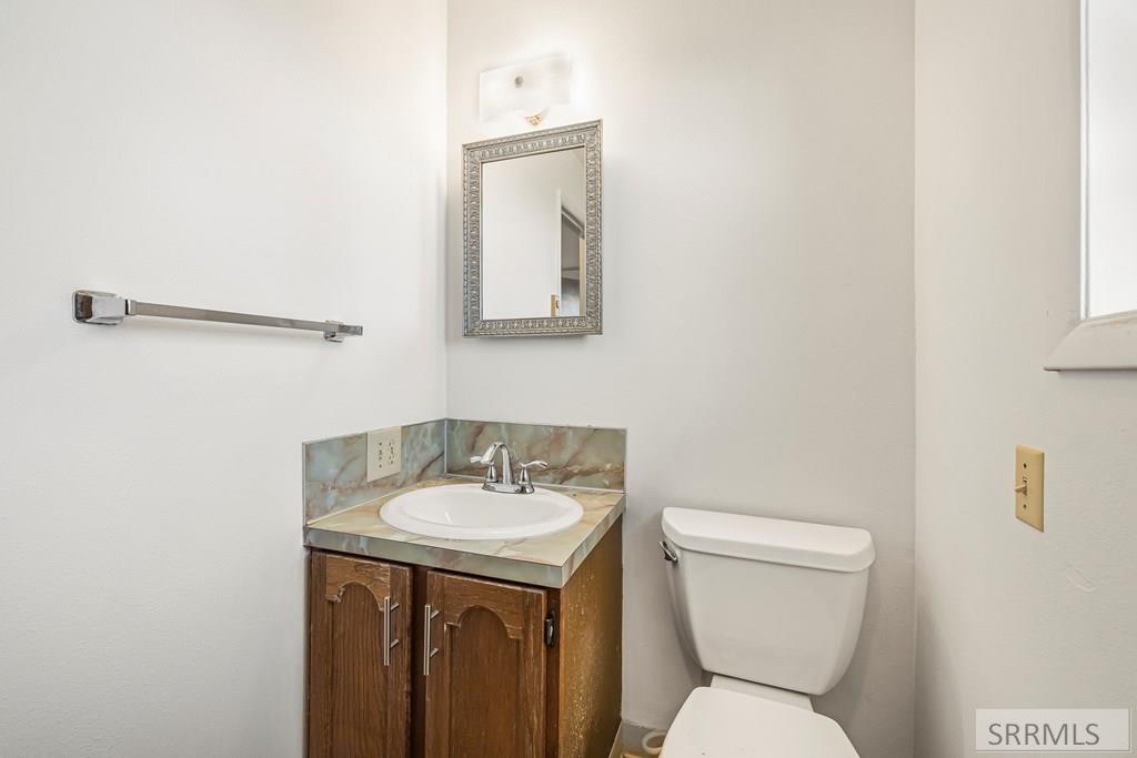 2424 E 244 N Property Photo 19