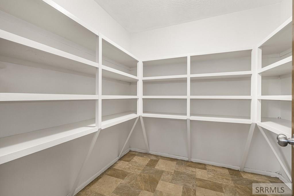 2424 E 244 N Property Photo 23