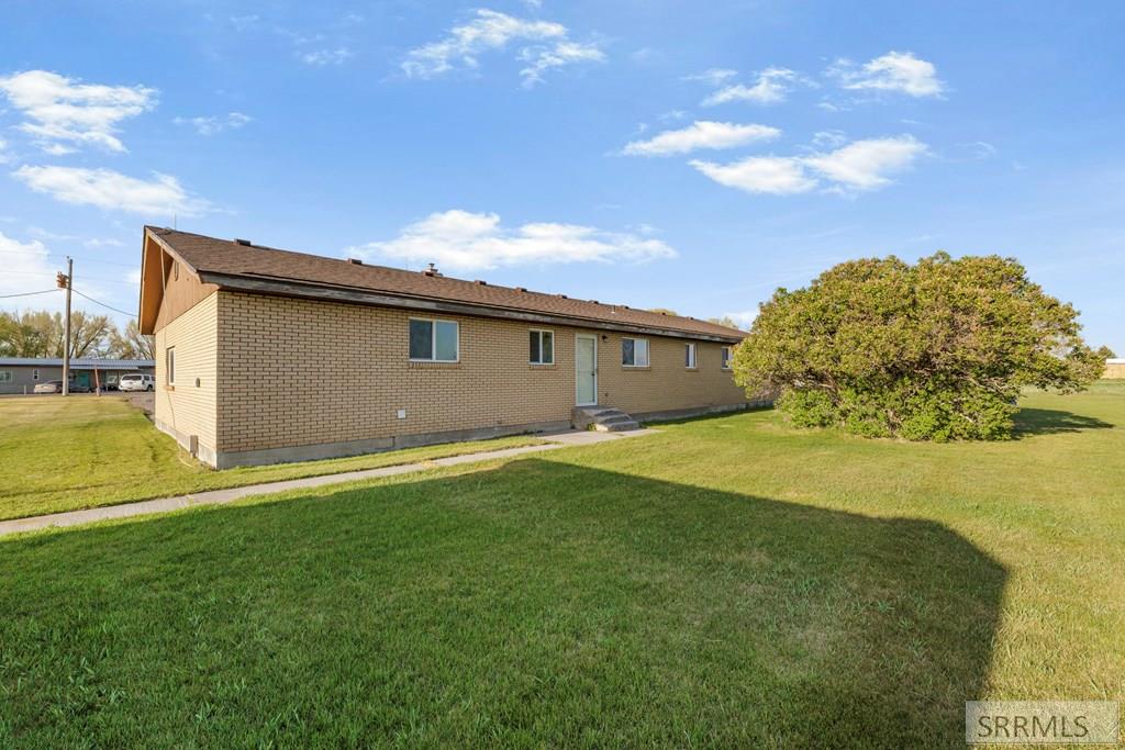 2424 E 244 N Property Photo 27