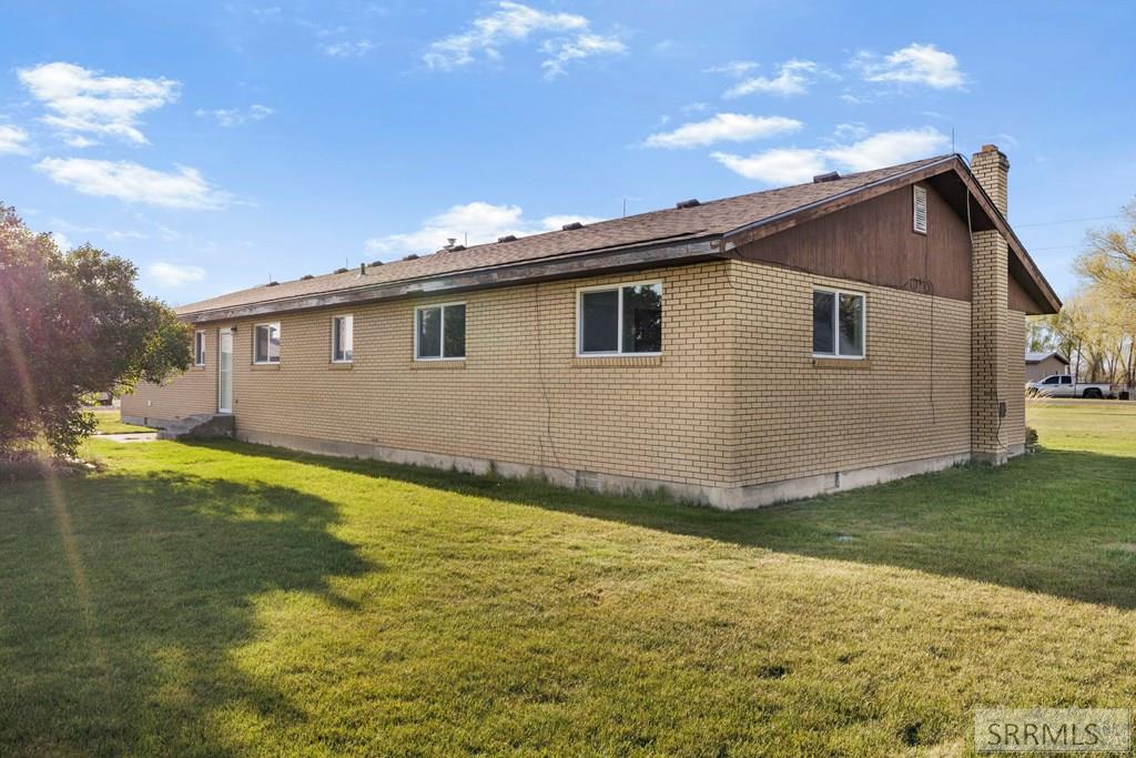 2424 E 244 N Property Photo 28