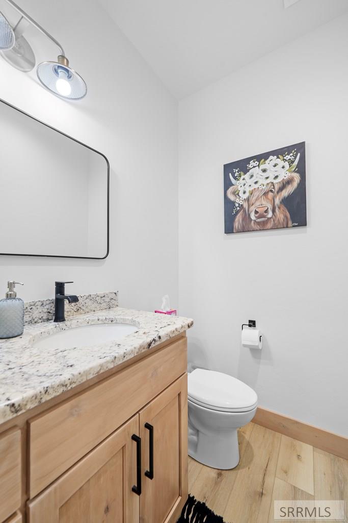10565/68 Lava West Property Photo 33