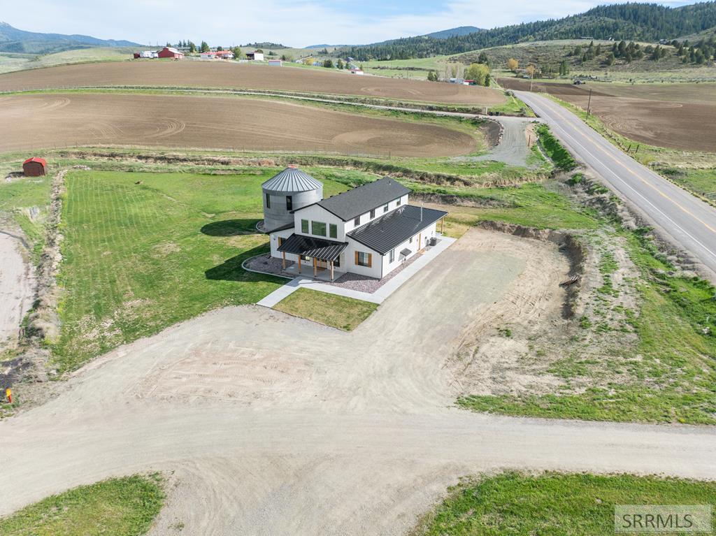 10565/68 Lava West Property Photo 70