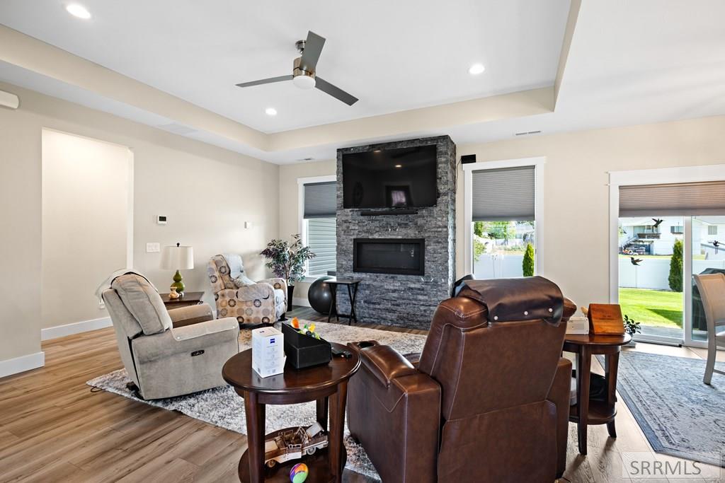 775 Sunset Court Property Photo 7