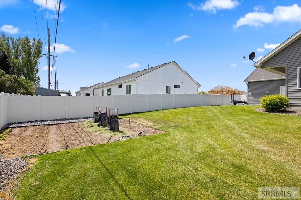 775 Sunset Court Property Photo 35