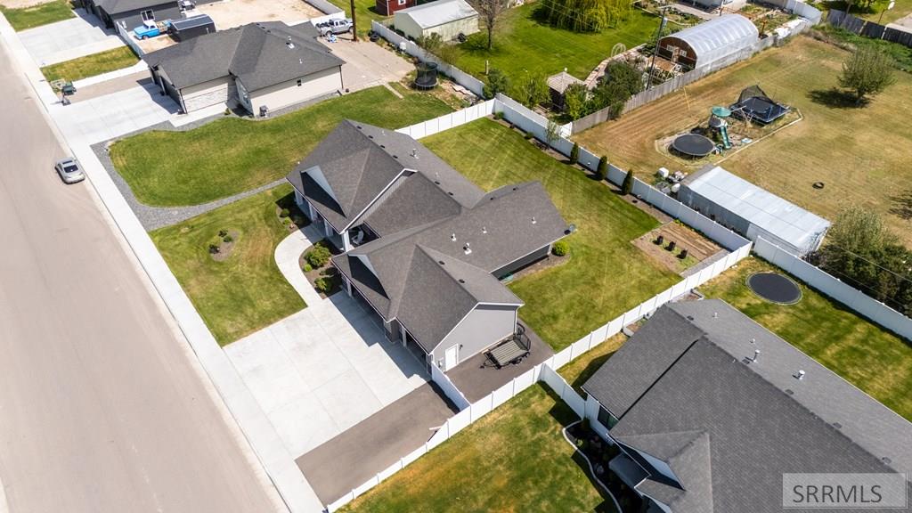 775 Sunset Court Property Photo 45