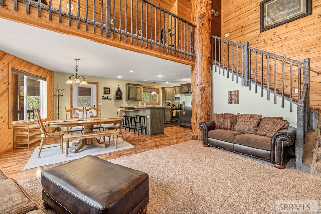 4432 Stone Run Property Photo 5