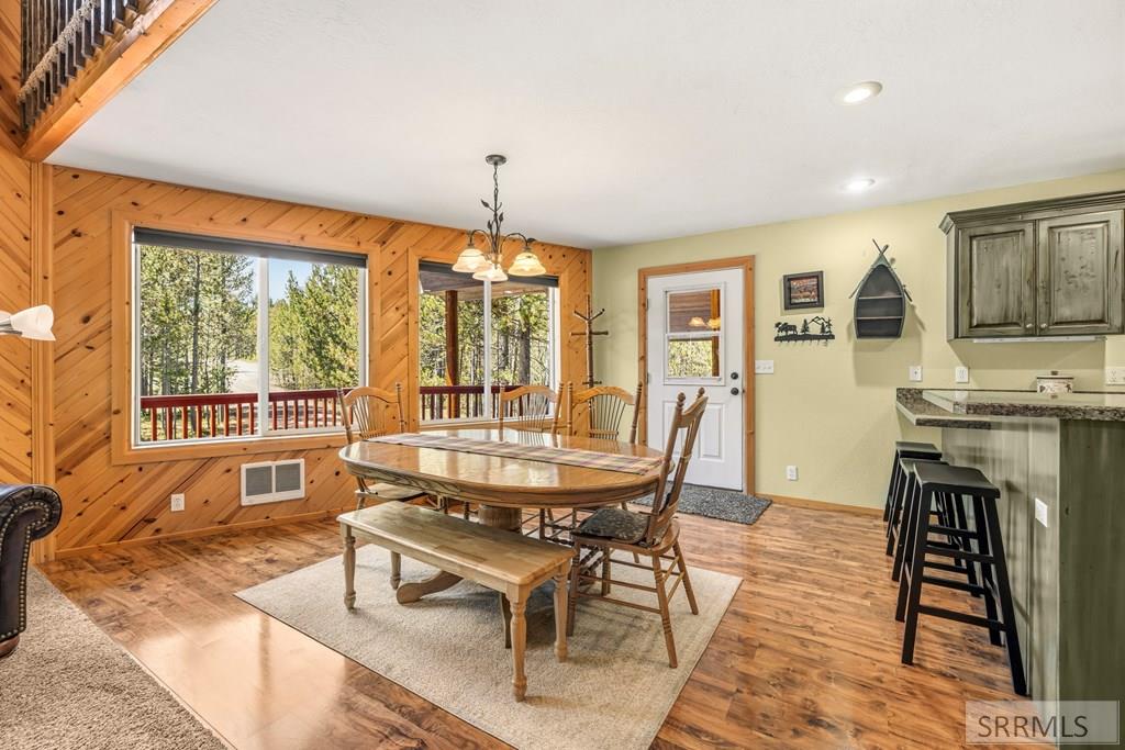 4432 Stone Run Property Photo 8
