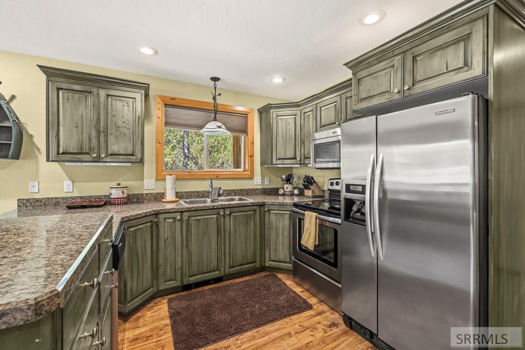 4432 Stone Run Property Photo 12