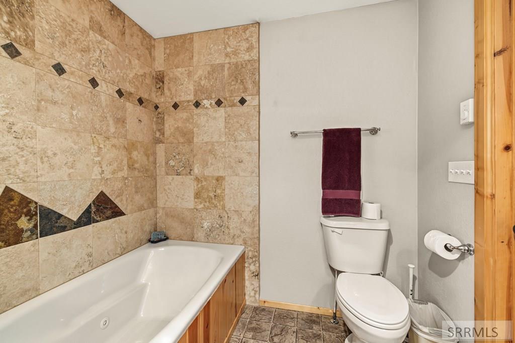 4432 Stone Run Property Photo 21