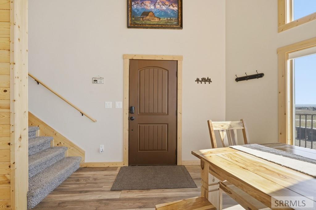 3811 Southshore Drive Property Photo 4
