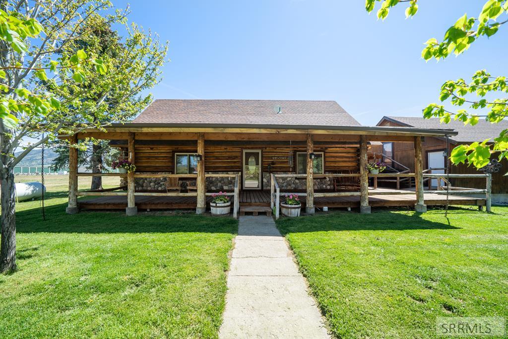 102 Valley Drive
