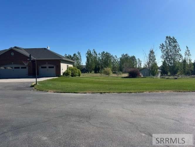 4035 Molly Drive Property Photo 2