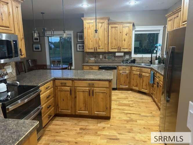 4035 Molly Drive Property Photo 4