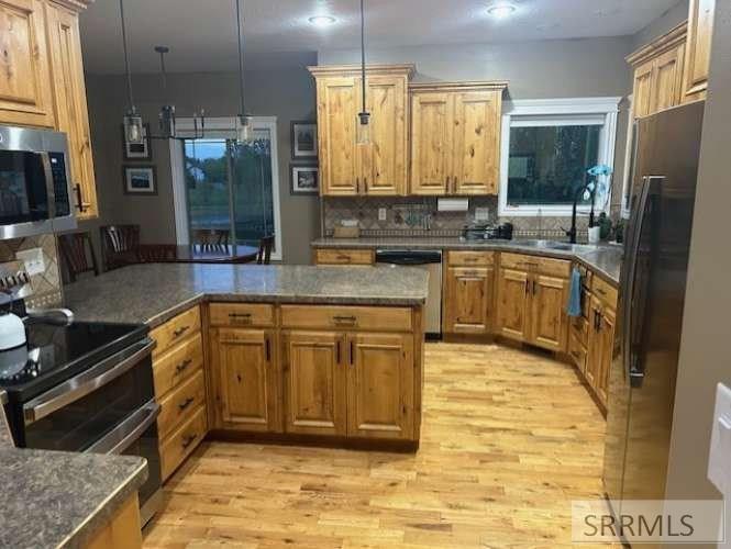 4035 Molly Drive Property Photo 6