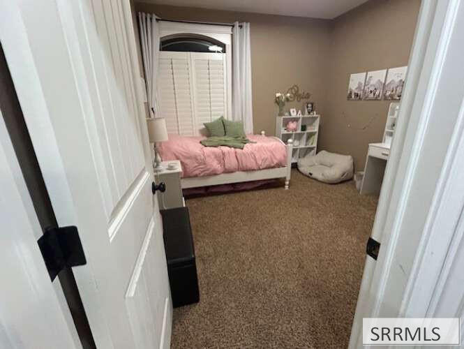 4035 Molly Drive Property Photo 8