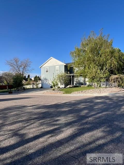 2202 Ivans Lane Property Photo 1