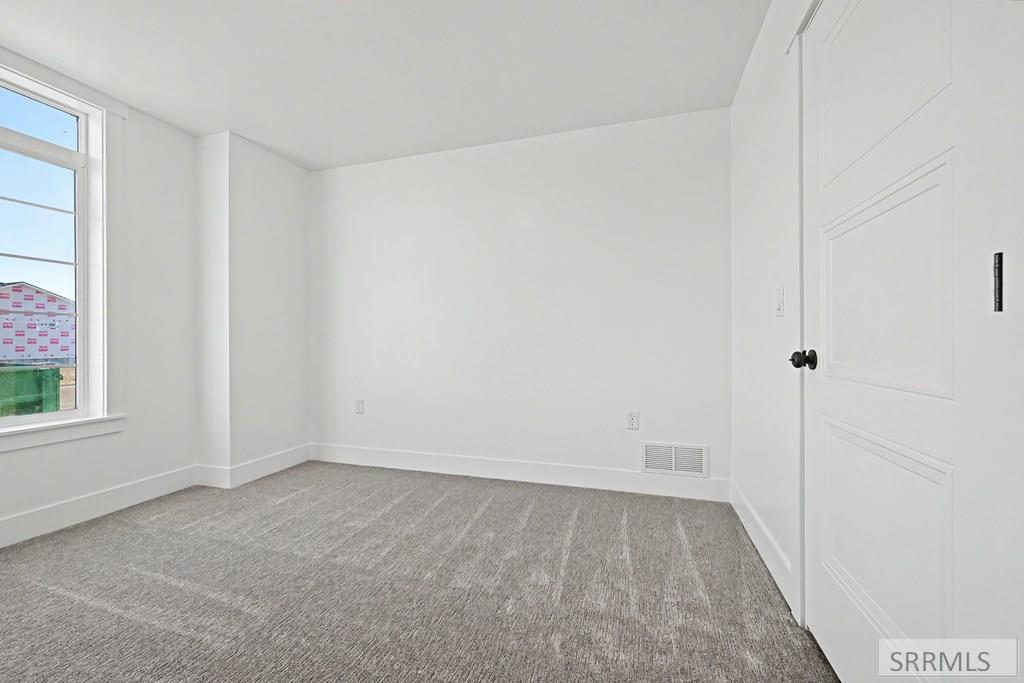 1021 Montezuma St Property Photo 8