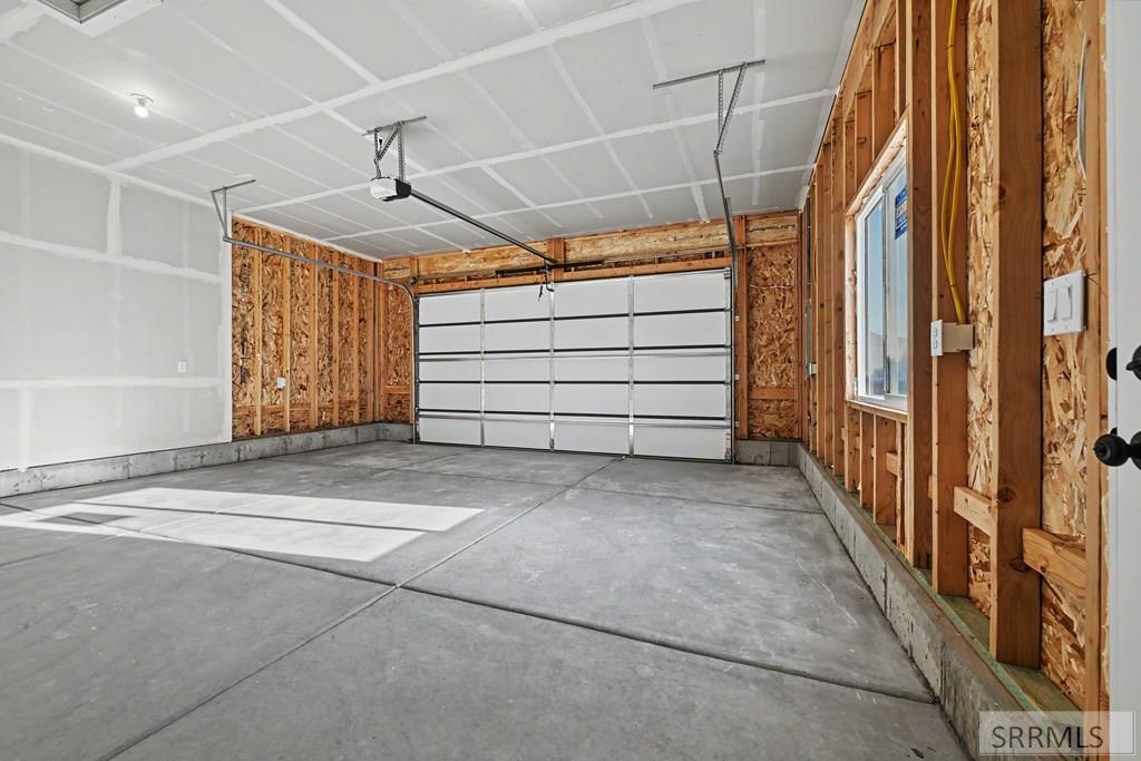 1021 Montezuma St Property Photo 15