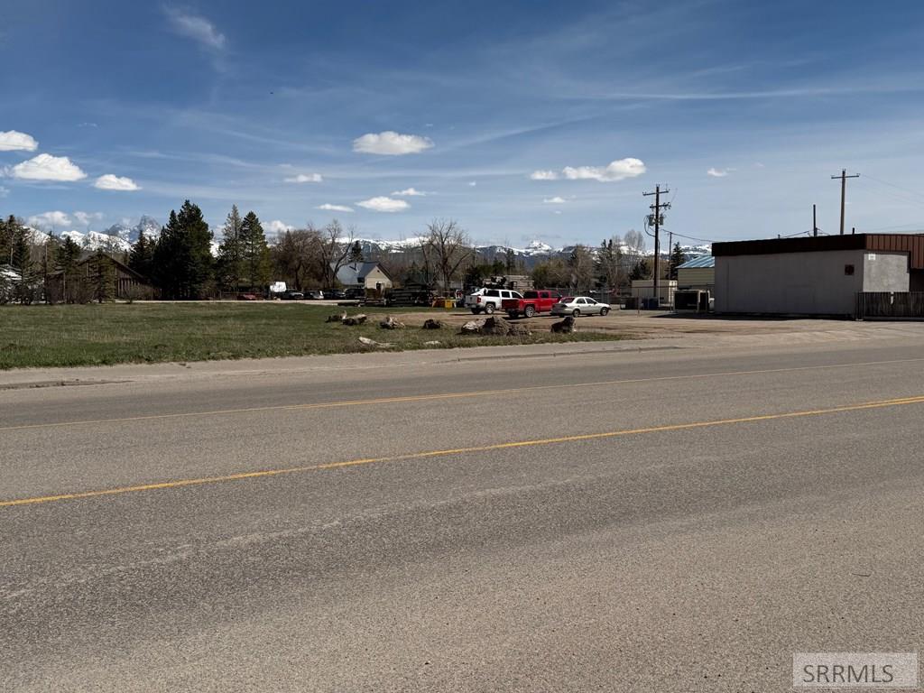 6400 Main N Main Street Property Photo 10
