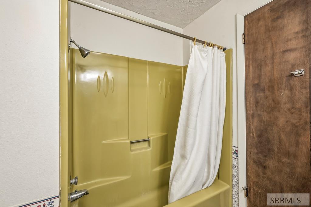 643 W 100 S Property Photo 15