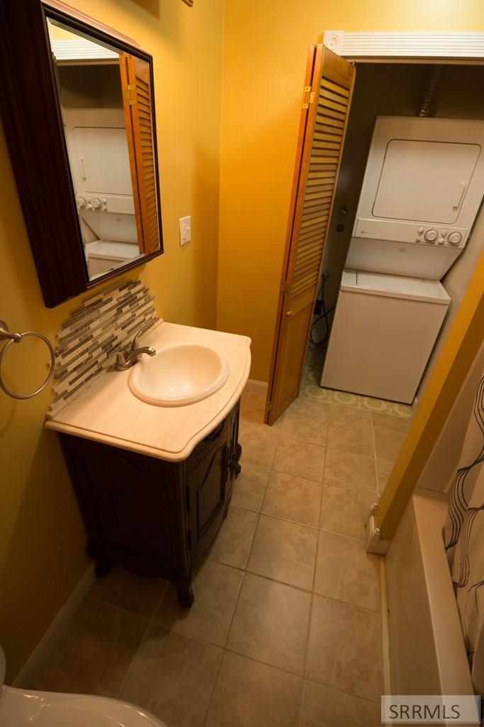 220 N Fanning Avenue # 2 Property Photo 6