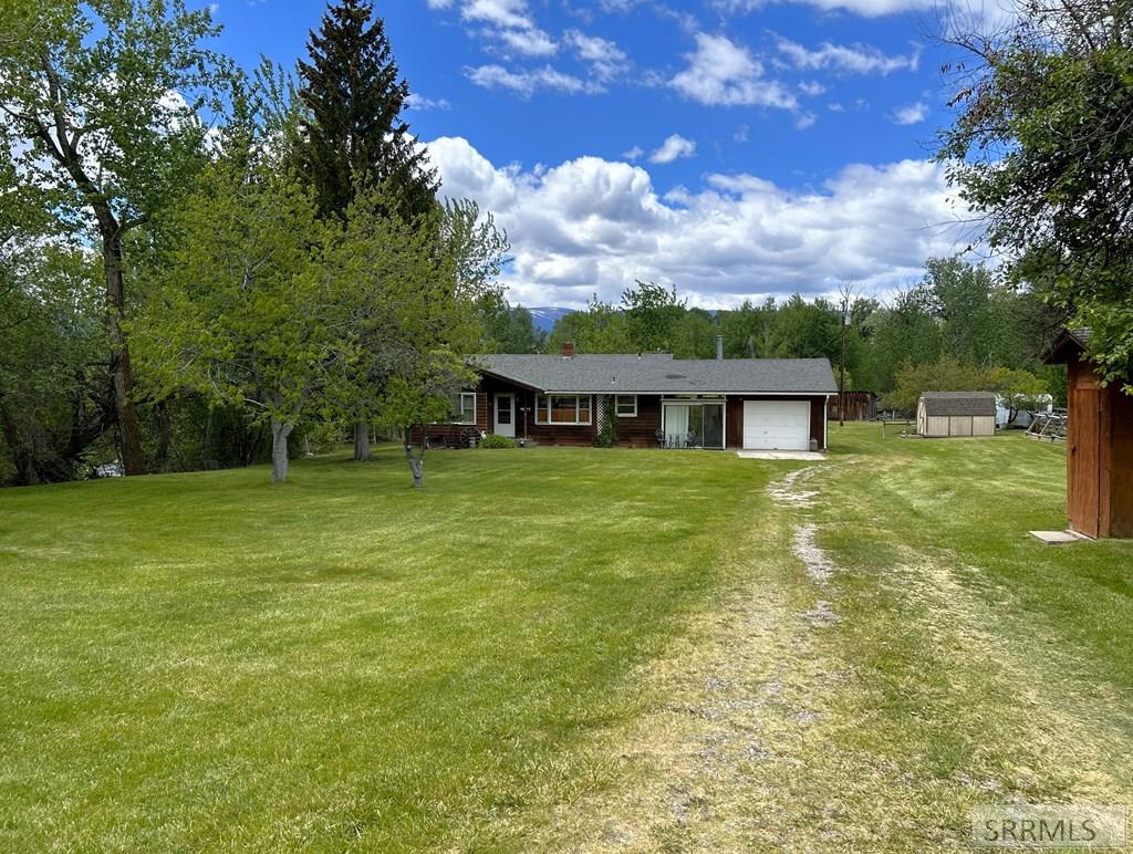 504 Carmen Creek Road Property Photo 4