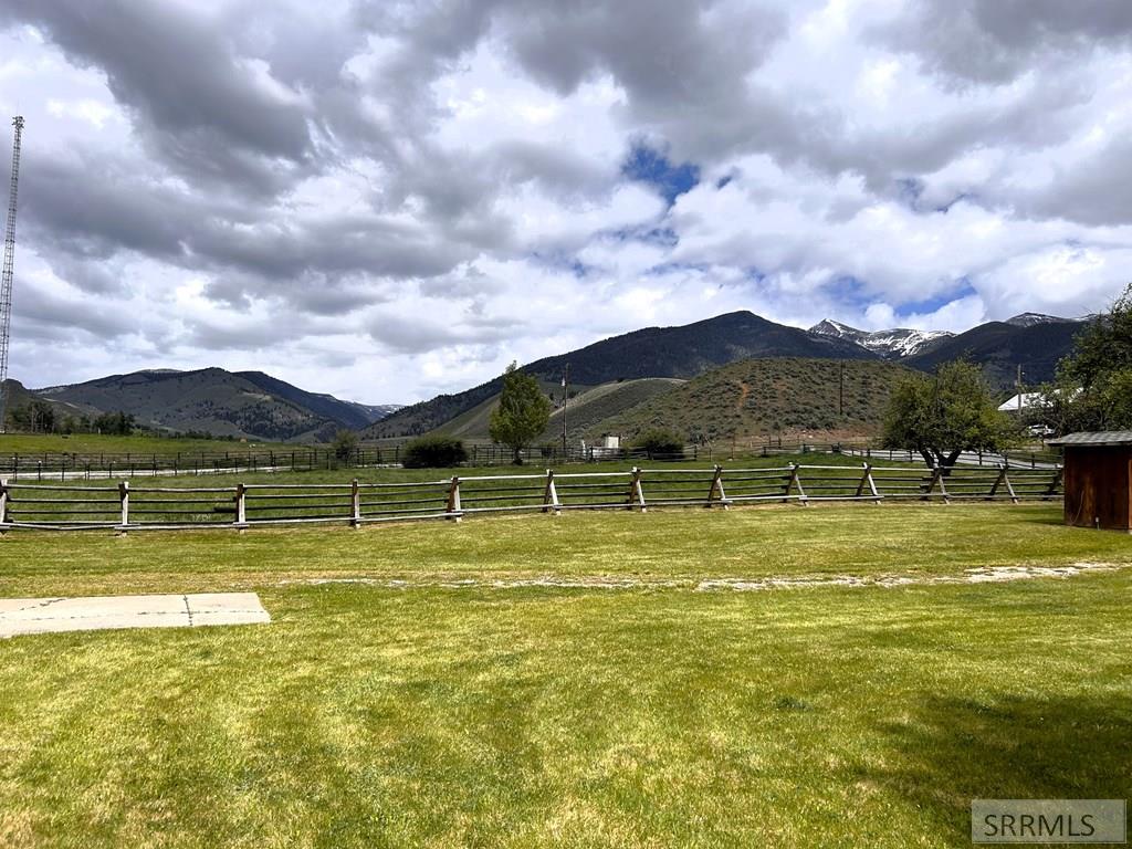 504 Carmen Creek Road Property Photo 10