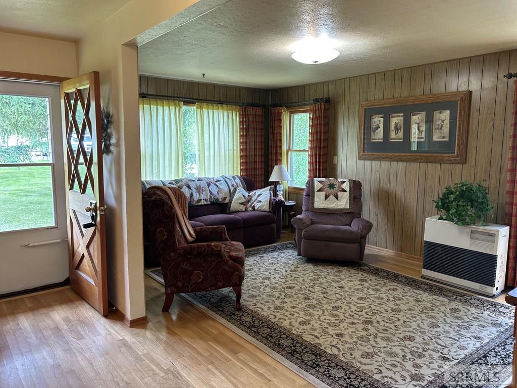 504 Carmen Creek Road Property Photo 11