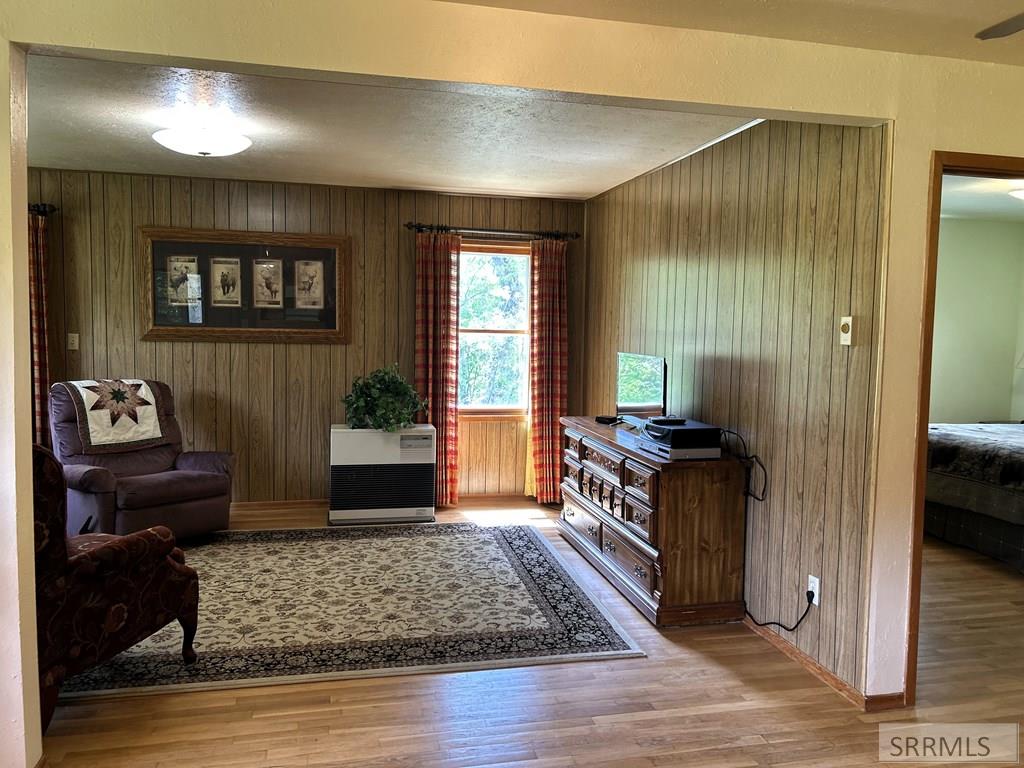 504 Carmen Creek Road Property Photo 12