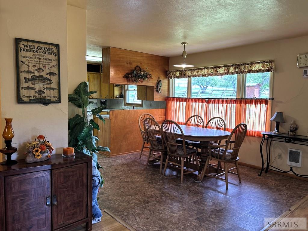504 Carmen Creek Road Property Photo 13