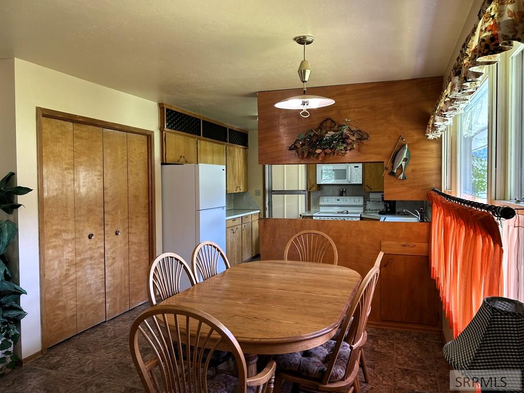 504 Carmen Creek Road Property Photo 14