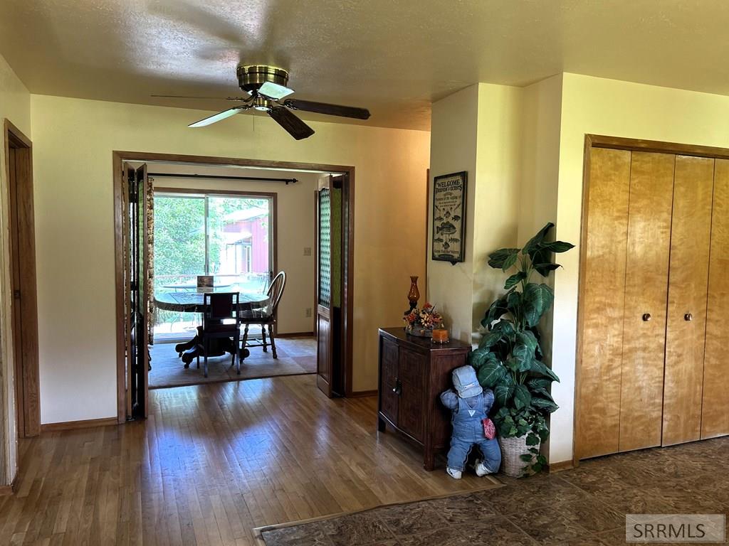 504 Carmen Creek Road Property Photo 20