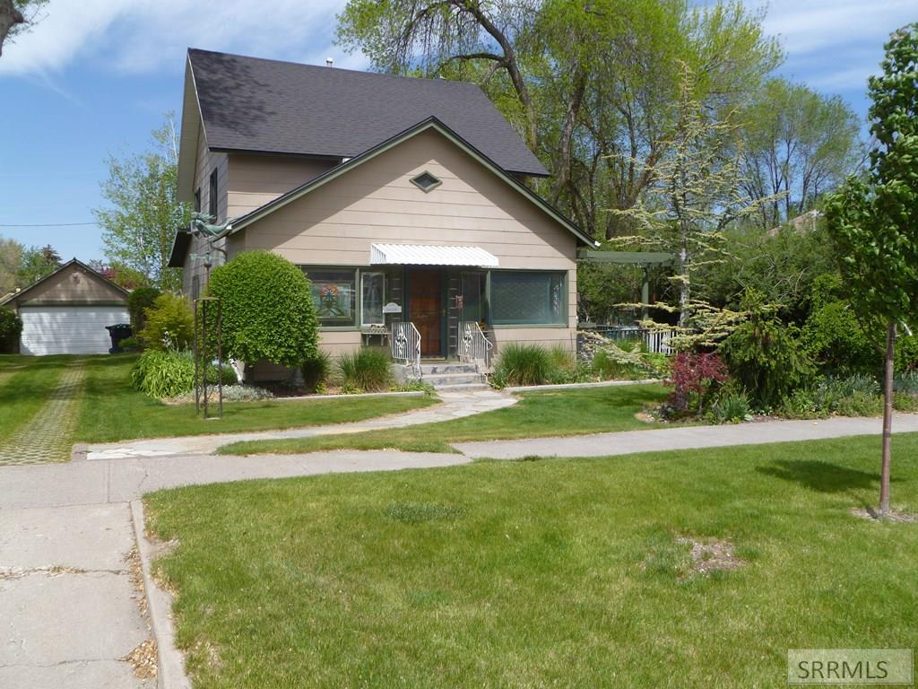 748 Falls Avenue Property Photo 1