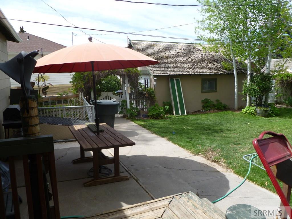 748 Falls Avenue Property Photo 9