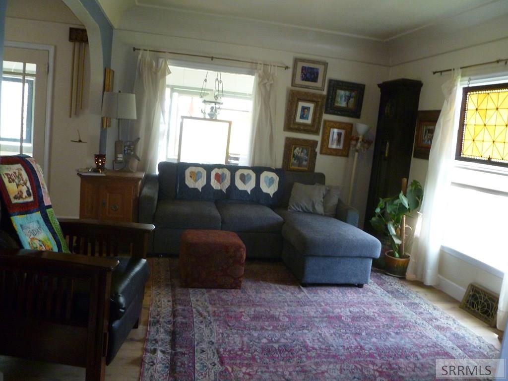 748 Falls Avenue Property Photo 17