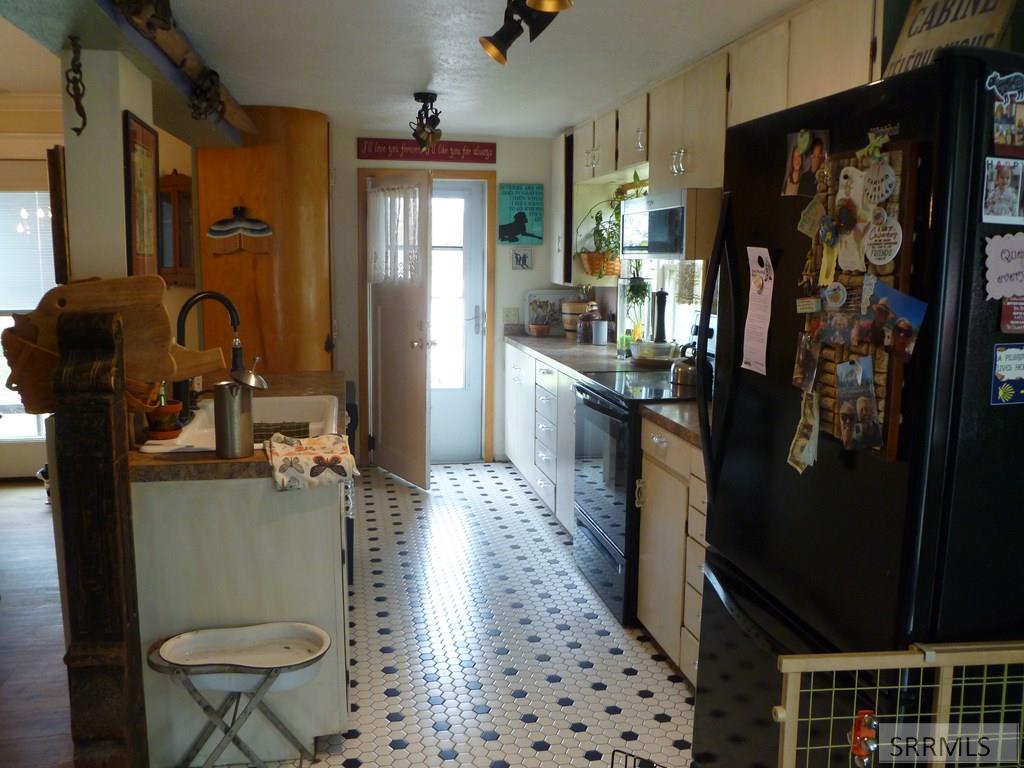 748 Falls Avenue Property Photo 19