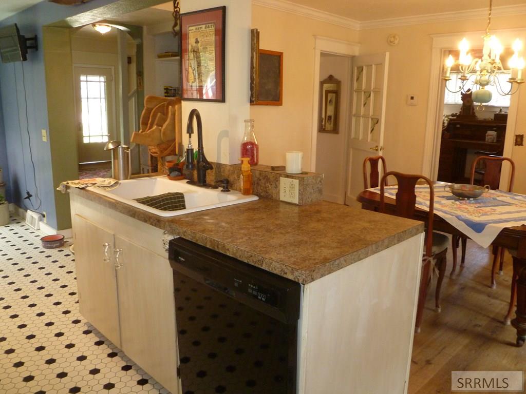 748 Falls Avenue Property Photo 21