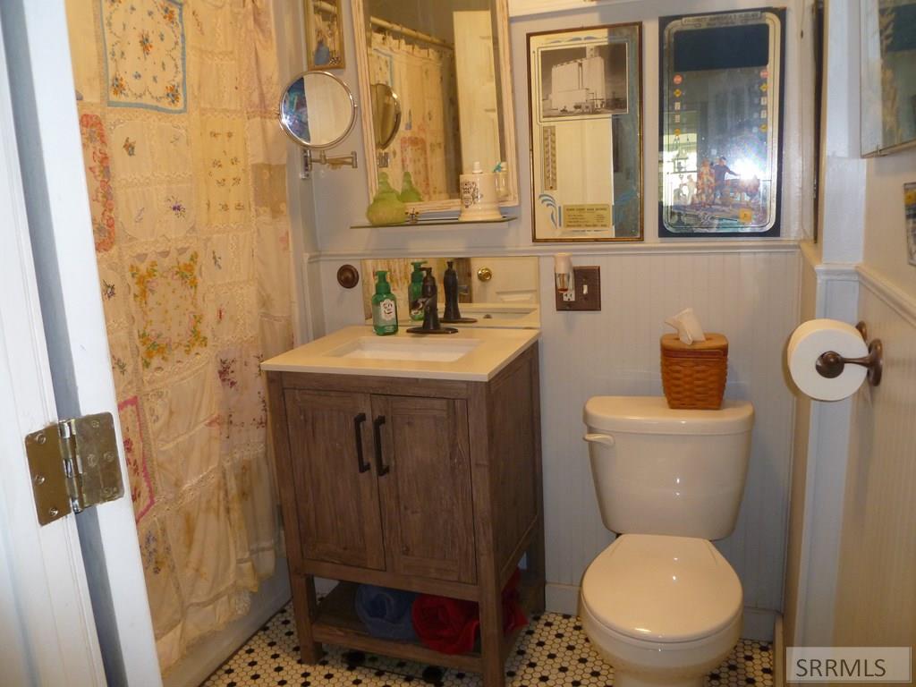 748 Falls Avenue Property Photo 28
