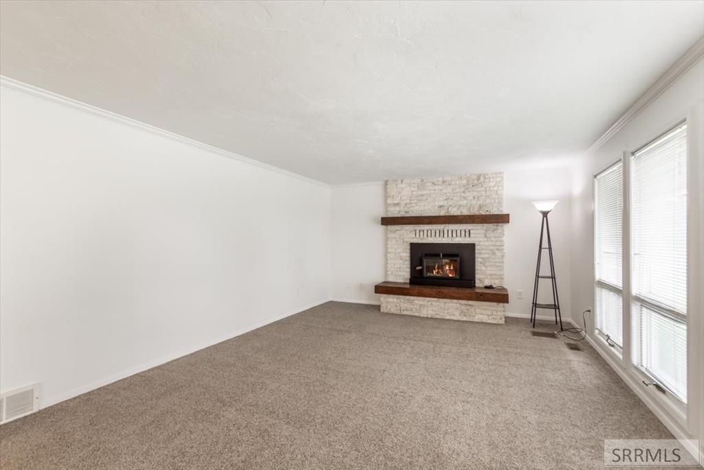 148 S 5th W Property Photo 6
