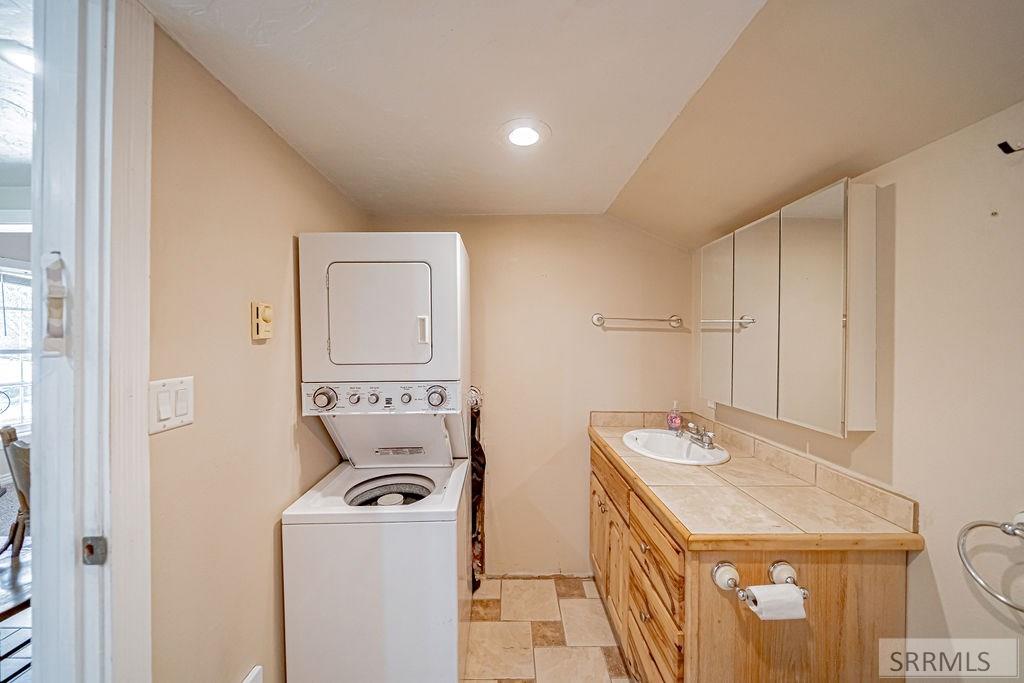 407 W Main Street Property Photo 13