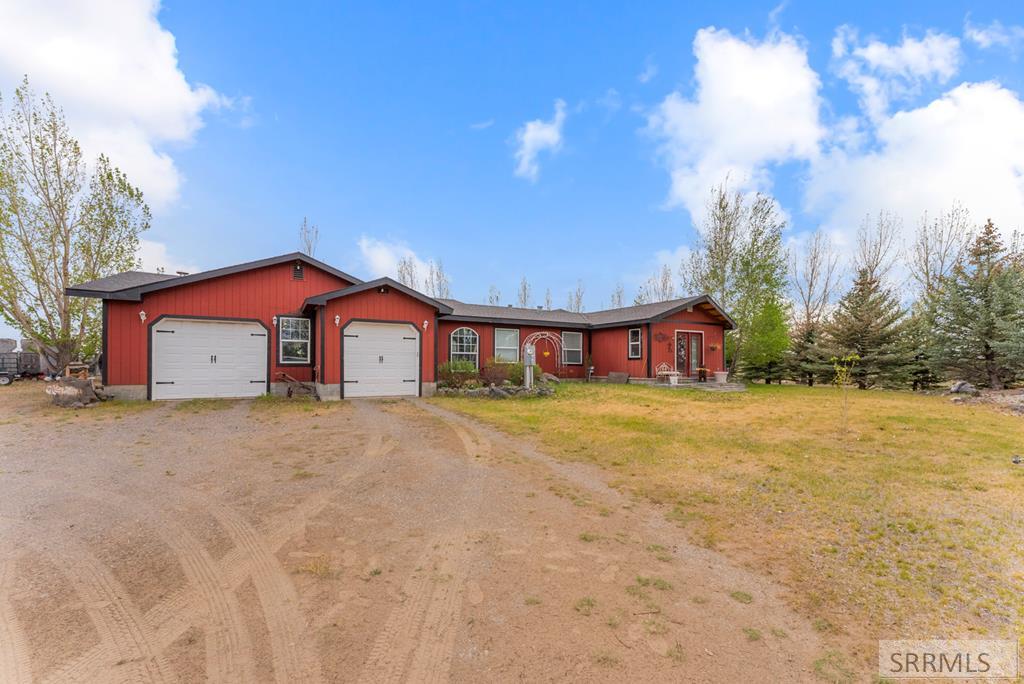7581 W 6000 N Property Photo 11