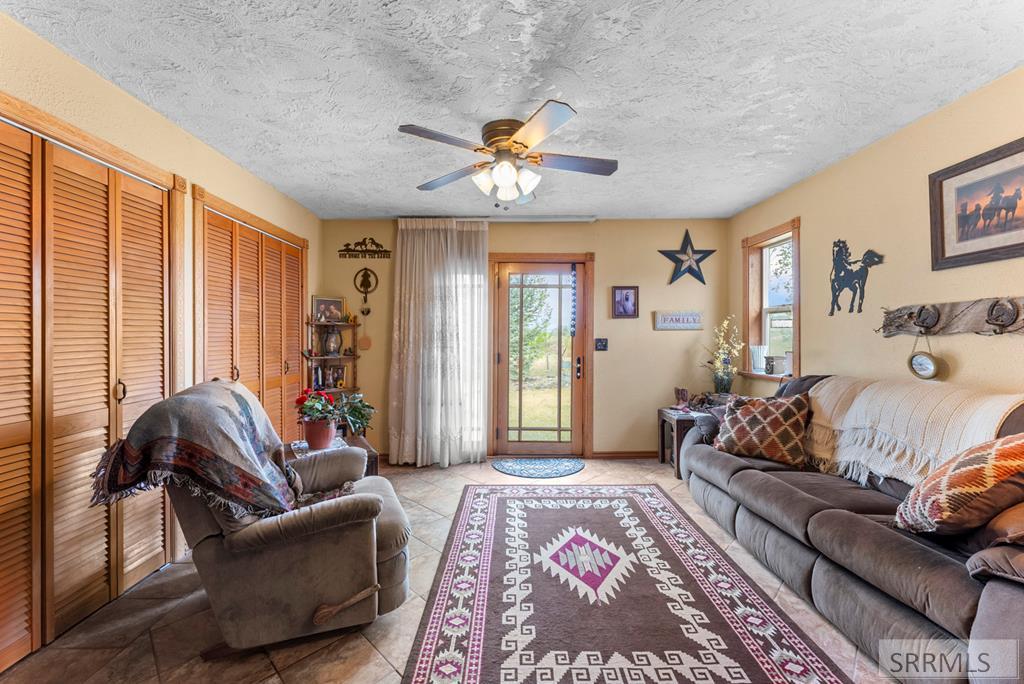 7581 W 6000 N Property Photo 14