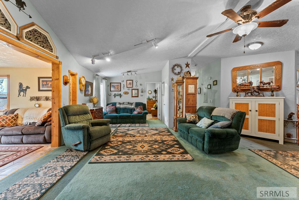 7581 W 6000 N Property Photo 16