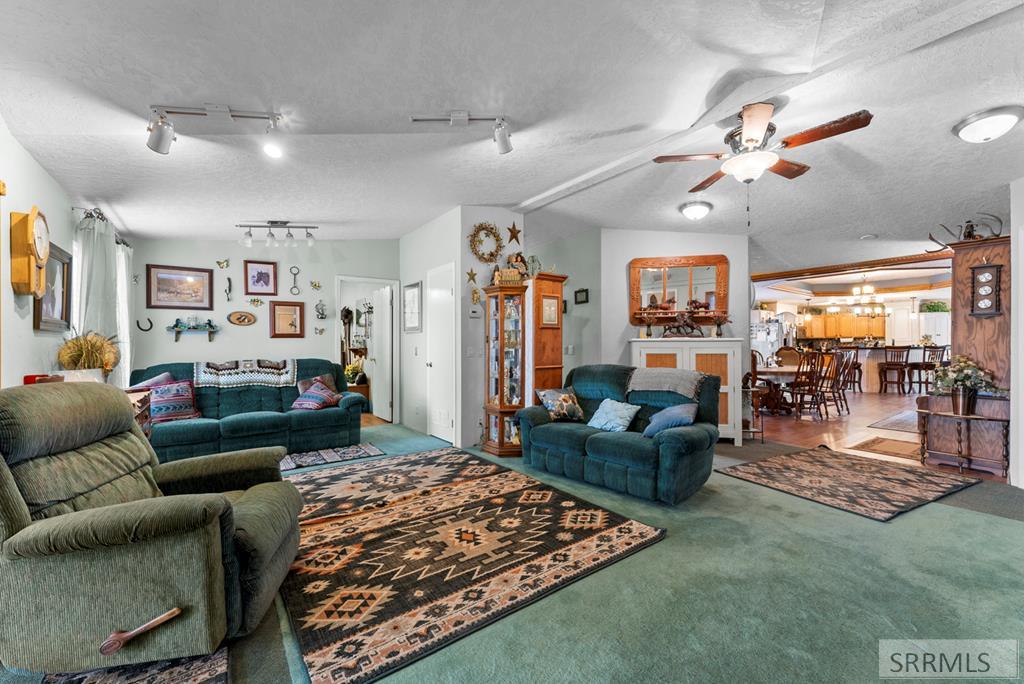 7581 W 6000 N Property Photo 18