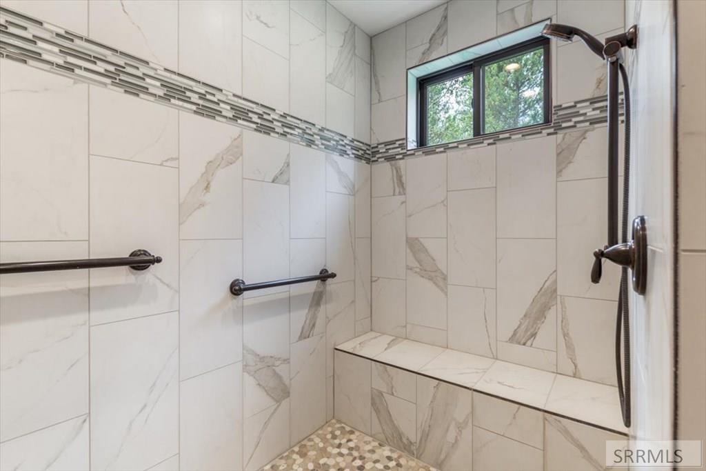 1536 Shadow Run Property Photo 27
