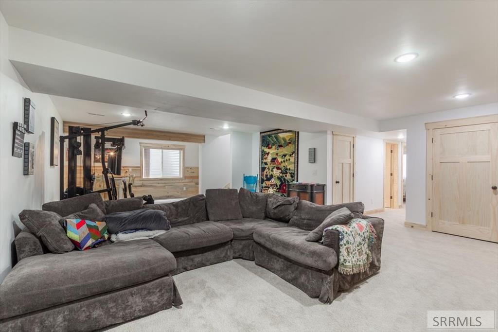 1536 Shadow Run Property Photo 43
