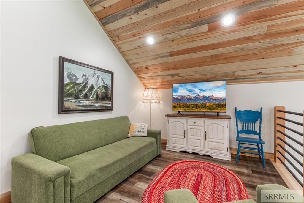 1536 Shadow Run Property Photo 49